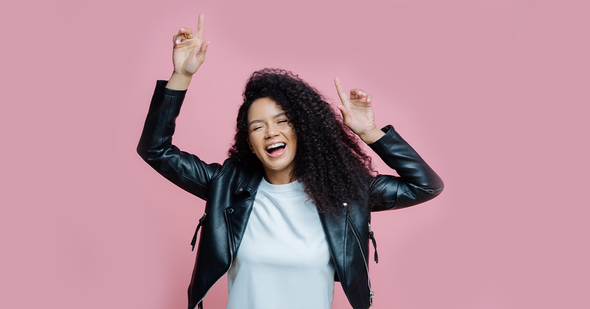 Exosome microneedling is a gentle PRP alternative that doesn't require any downtime while still delivering excellent results for all skin tones and types